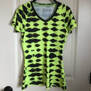 Nike Pro Workout Slim Fit T Shirt